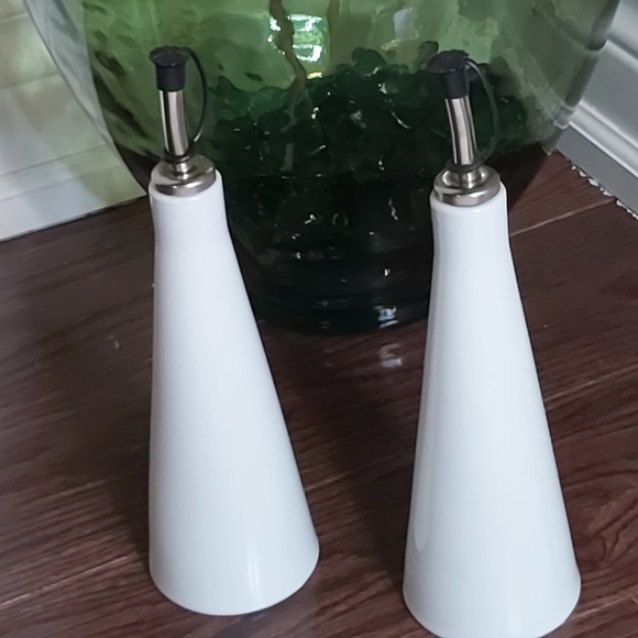 Oil pouring bottles - Picture 1 of 7